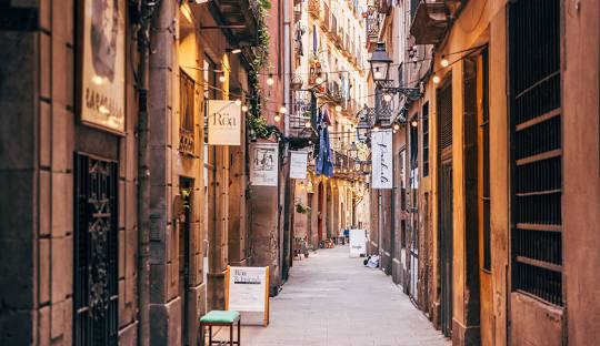 Historia del Born: Bares