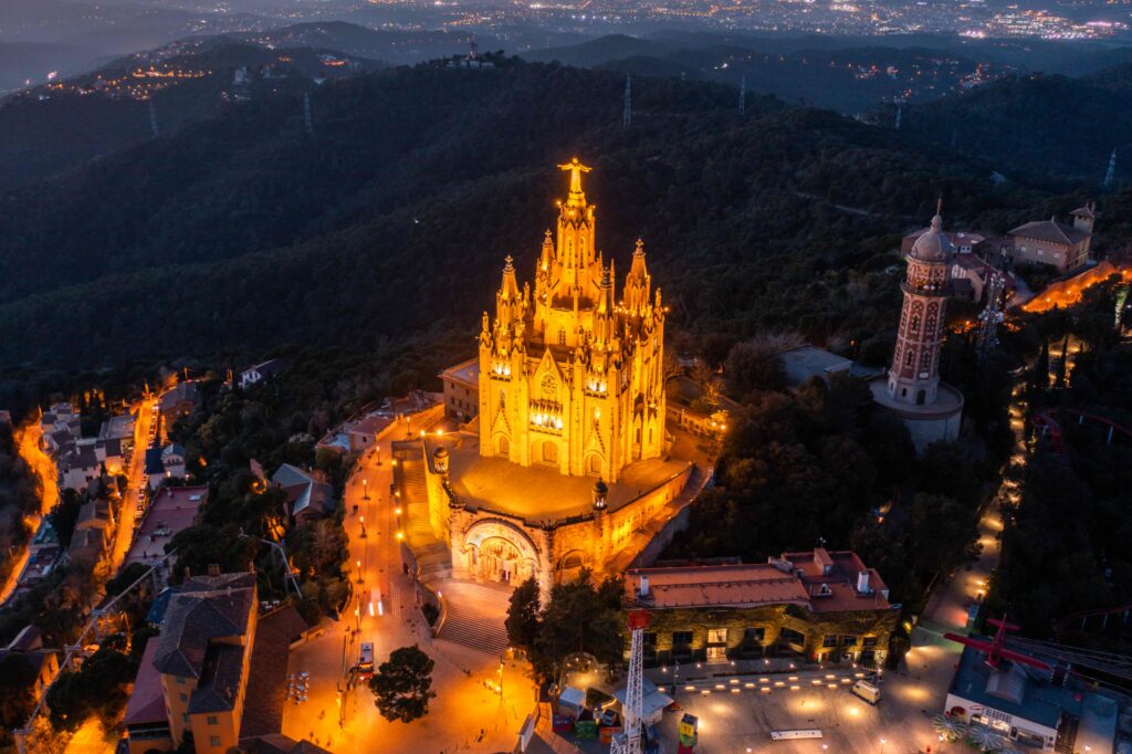 Barcelona de Noche: Una Guía de las Mejores Vistas de la Ciudad