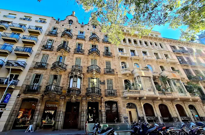 Todas las obras de Gaudí en Barcelona