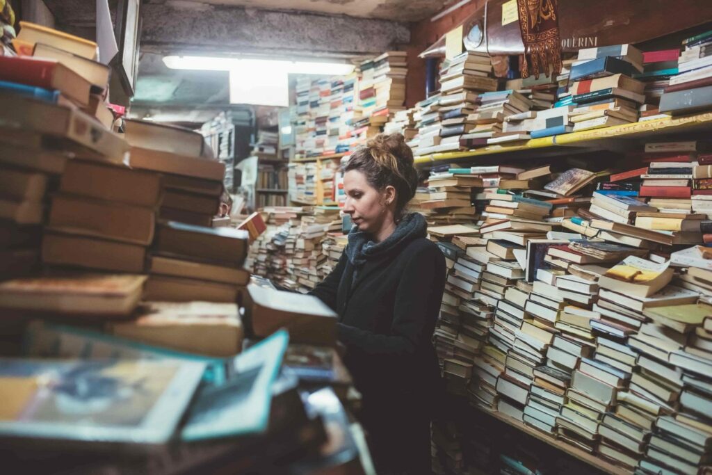 Librerías de segunda mano en Barcelona para descubrir libros con historia